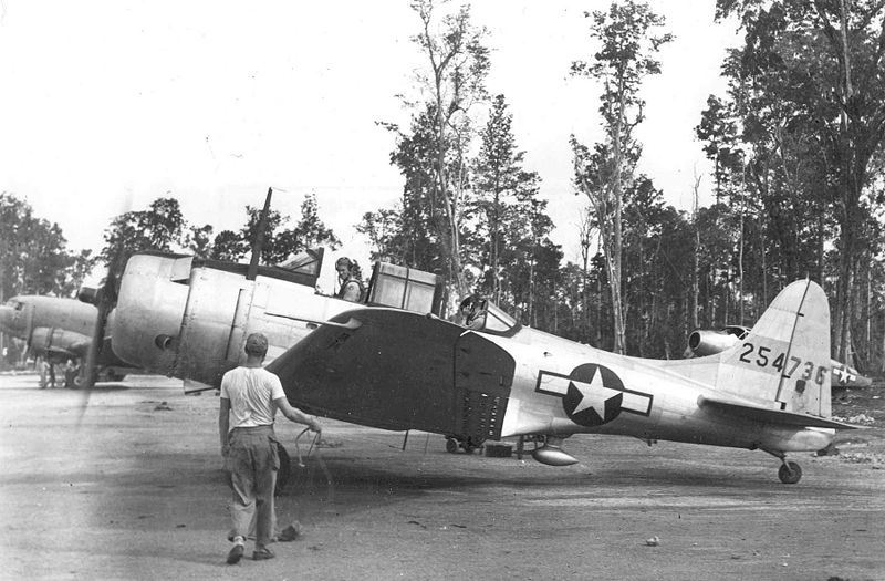 Douglas A-24 - Photo du site Commons.Wikimdia.org