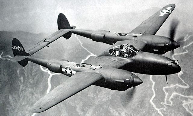 P-38 Lightning - Photo du site www.world-war-2-planes.com
