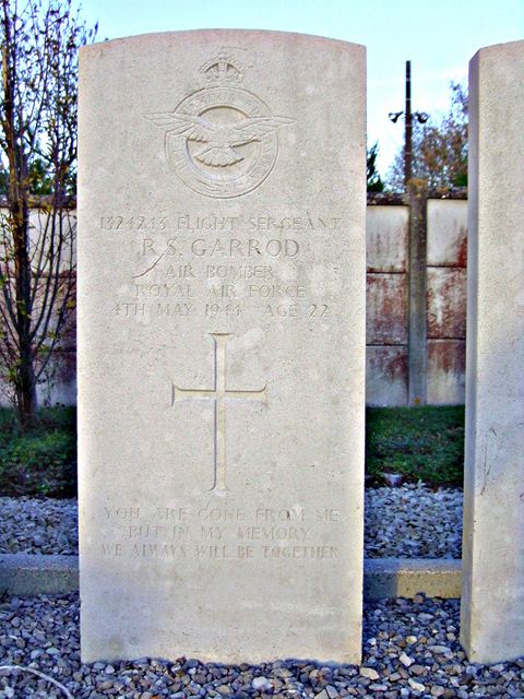 Tombe F/Sgt Garrod