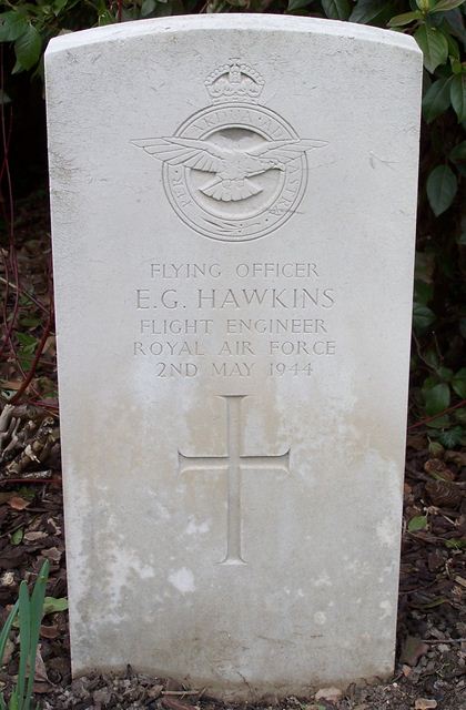 Tombe F/O Hawkins