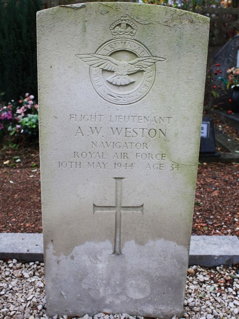 Tombe F/Lt Weston