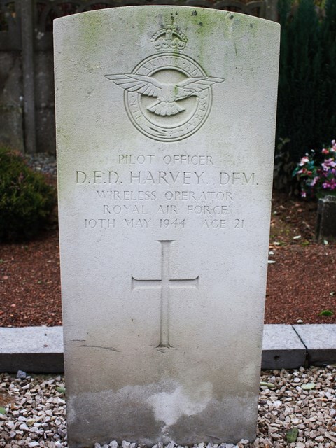 Tombe P/O Harvey