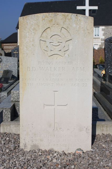 Tombe F/O Walker