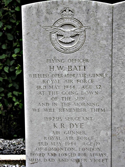 Tombe F/O Batt-Sgt Dye