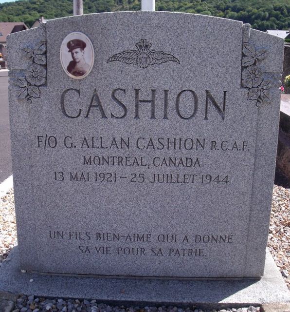 Tombe F/O Cashion