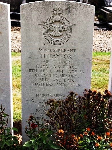 Tombe Sgts Wenham & Taylor