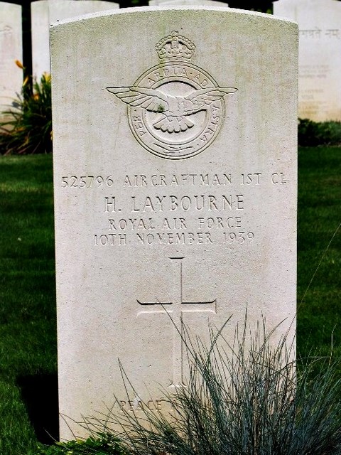 Tombe AC1 Laybourne