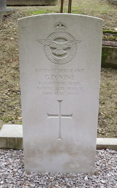 Tombe Sgt Vine