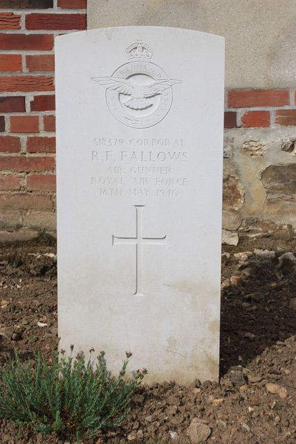 Tombe Cpl Fallows