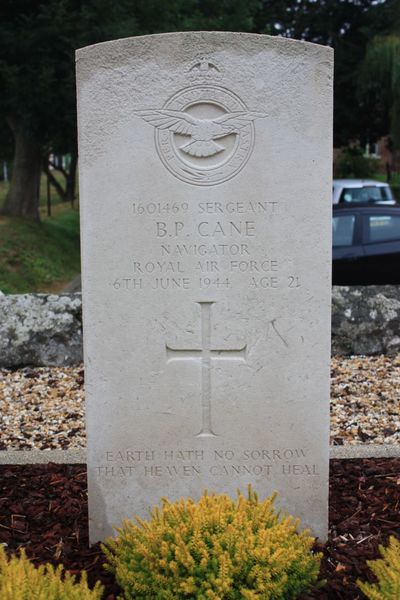 Tombe Sgt Cane - Photo Rgis Biaux