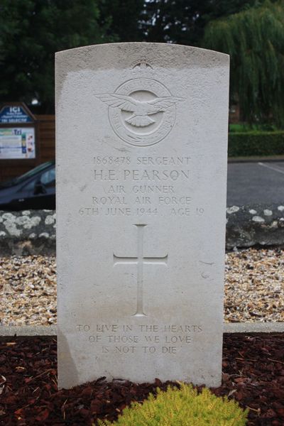 Tombe Sgt Pearson - Photo Rgis Biaux