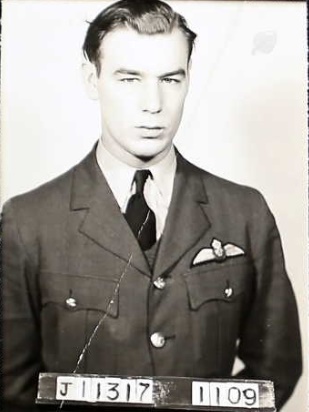 F/Lt Robert Milne McKenzie